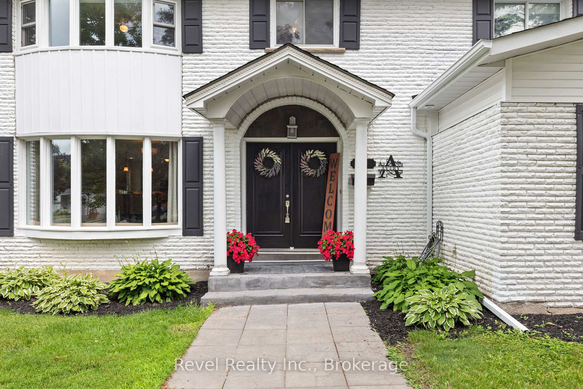 Photo 6 of 81 Sanderling Crescent, Kawartha Lakes, Lindsay — HOMEH