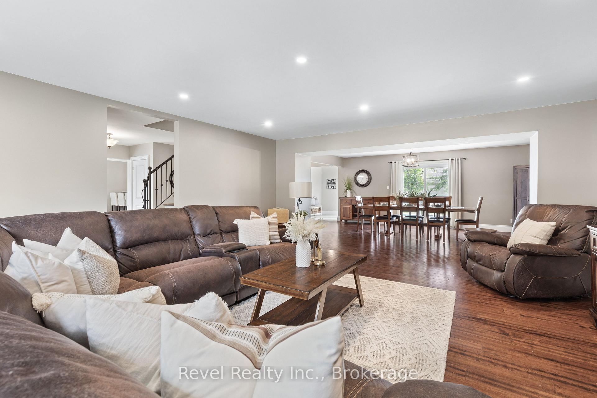 Photo 8 of 81 Sanderling Crescent, Kawartha Lakes, Lindsay — HOMEH