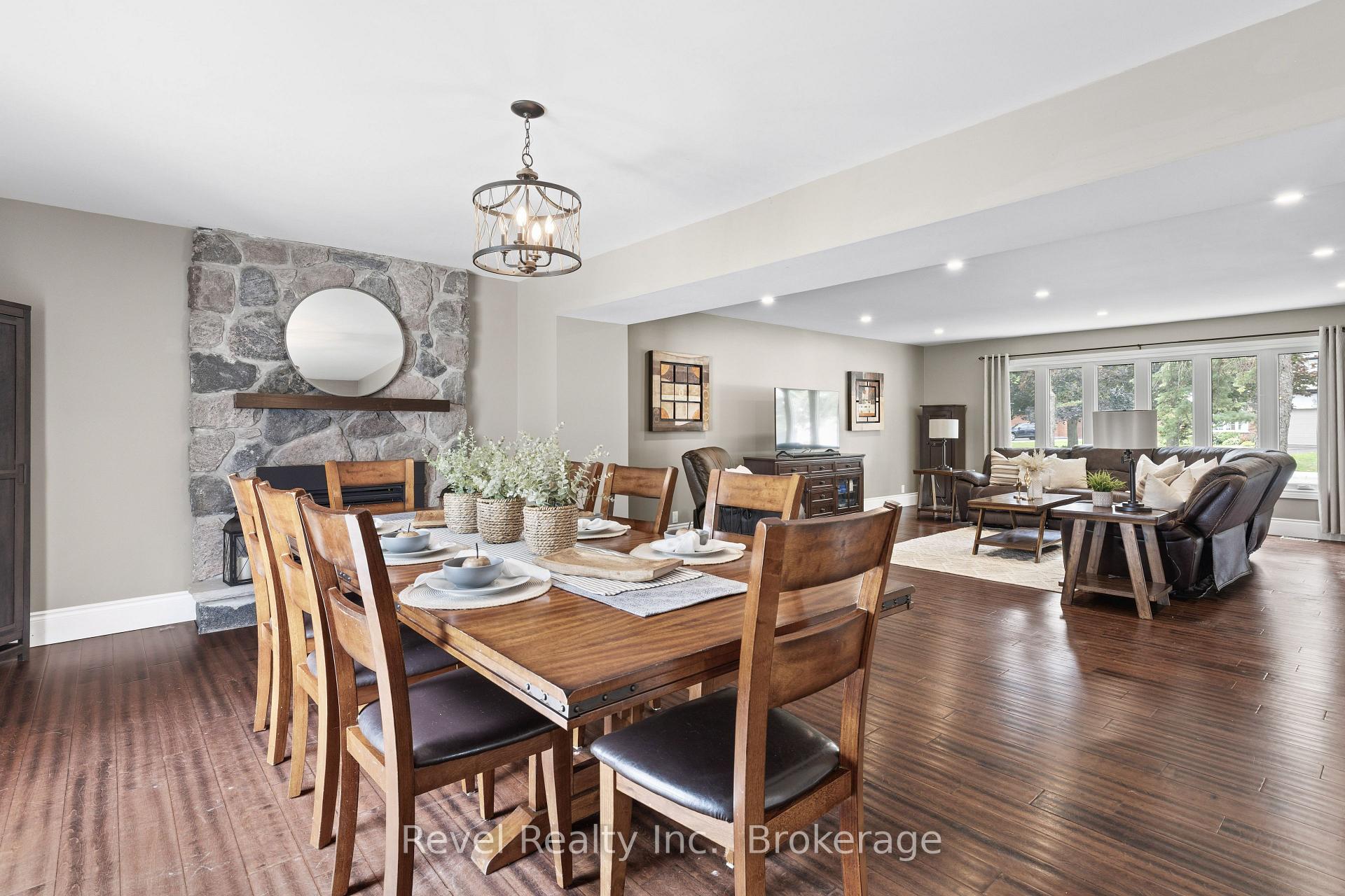 Photo 13 of 81 Sanderling Crescent, Kawartha Lakes, Lindsay — HOMEH