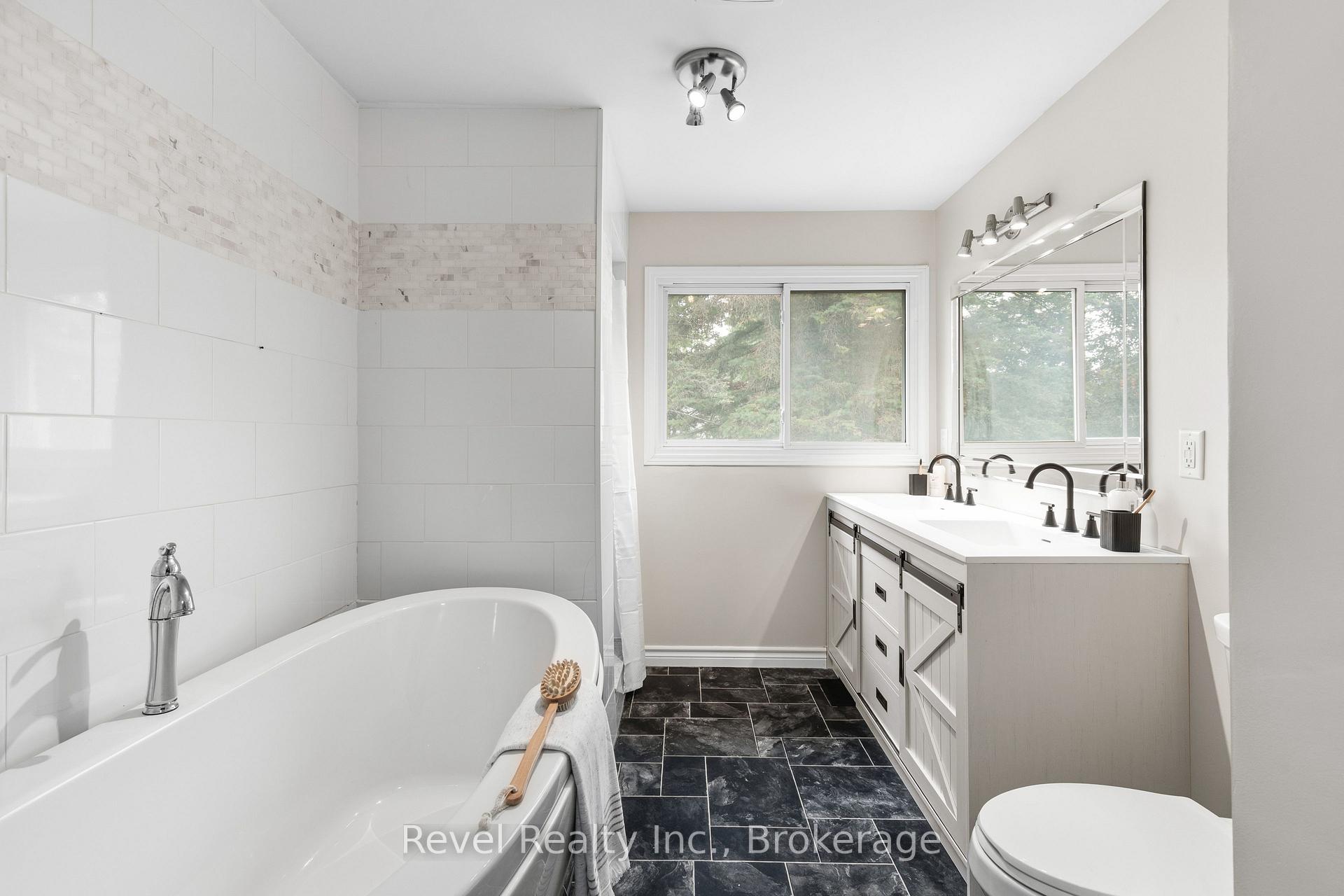 Photo 25 of 81 Sanderling Crescent, Kawartha Lakes, Lindsay — HOMEH