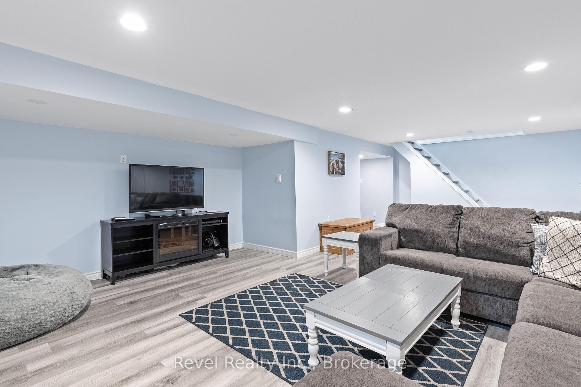 Photo 34 of 81 Sanderling Crescent, Kawartha Lakes, Lindsay — HOMEH