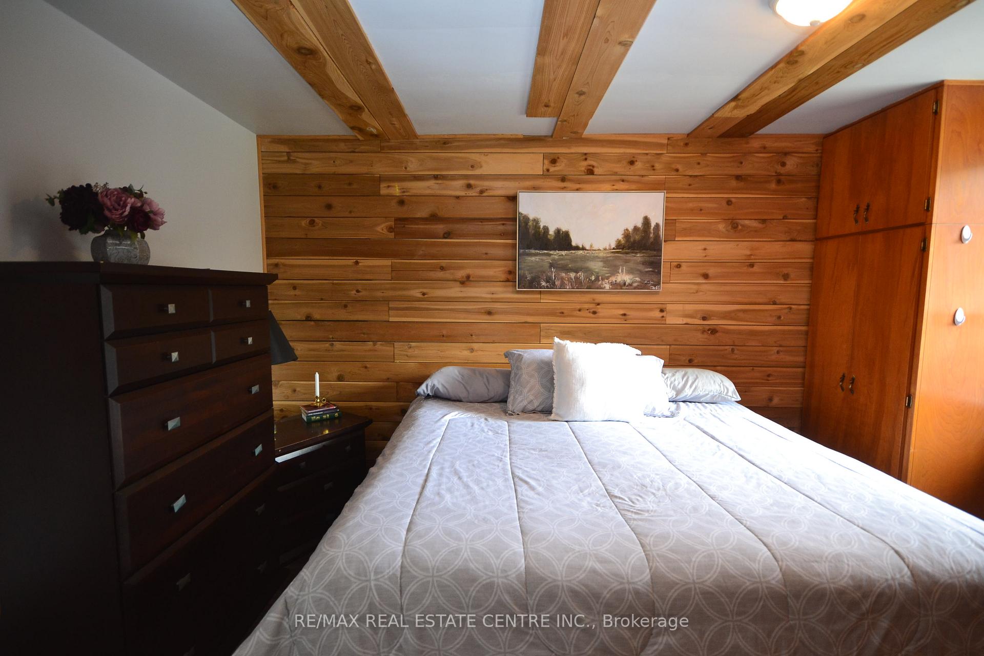 Photo 25 of 75 Cynthia Road, Toronto, Rockcliffe-Smythe — HOMEH