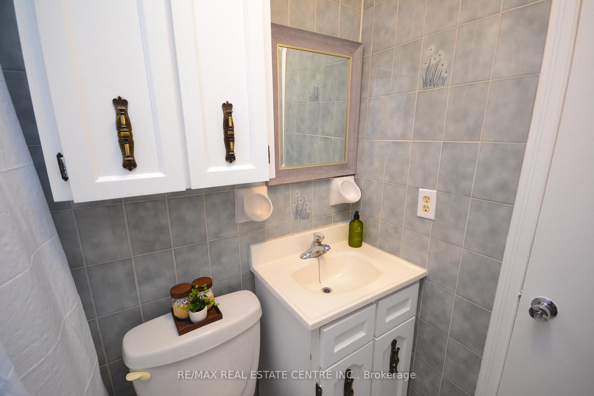 Photo 27 of 75 Cynthia Road, Toronto, Rockcliffe-Smythe — HOMEH