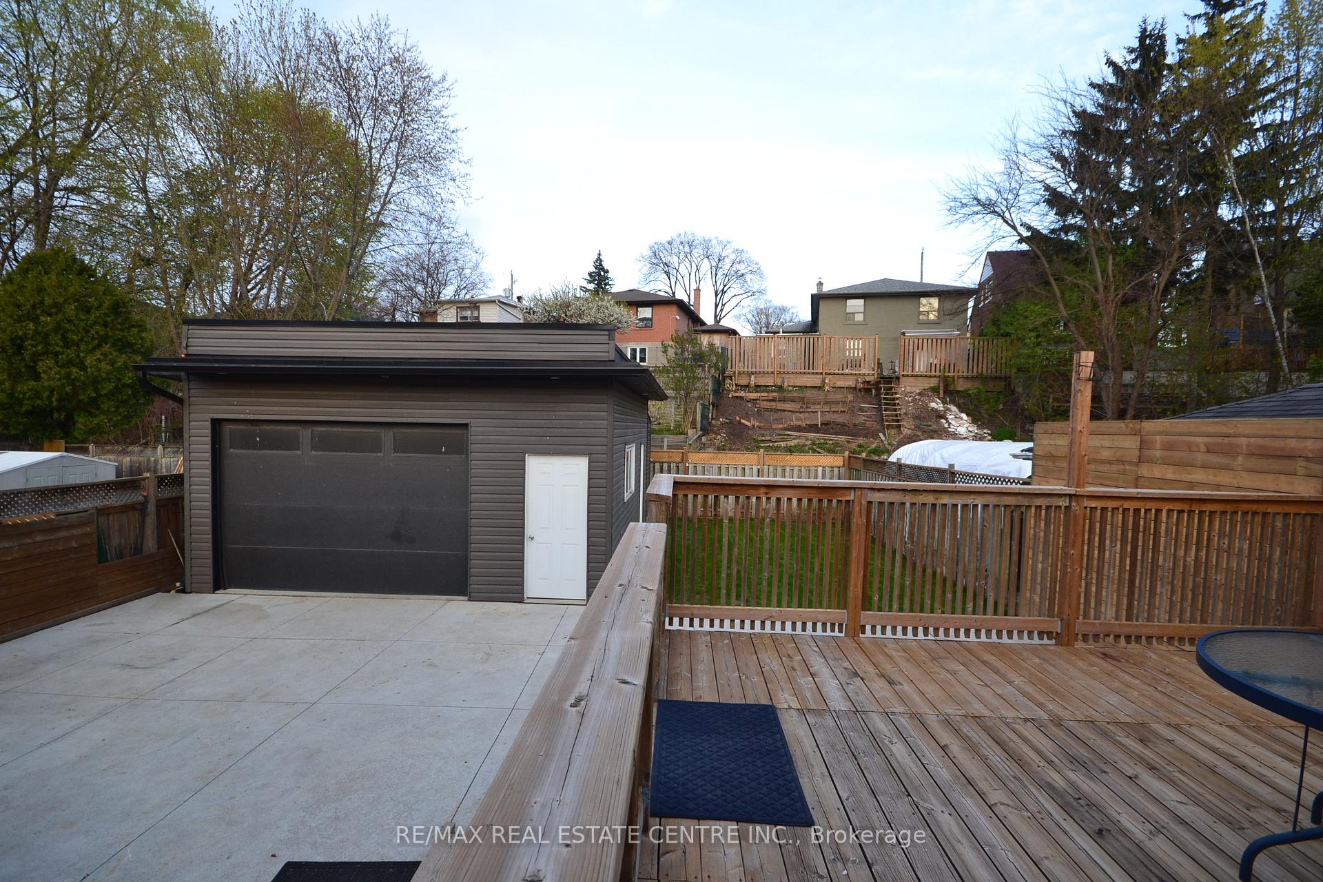 Photo 28 of 75 Cynthia Road, Toronto, Rockcliffe-Smythe — HOMEH