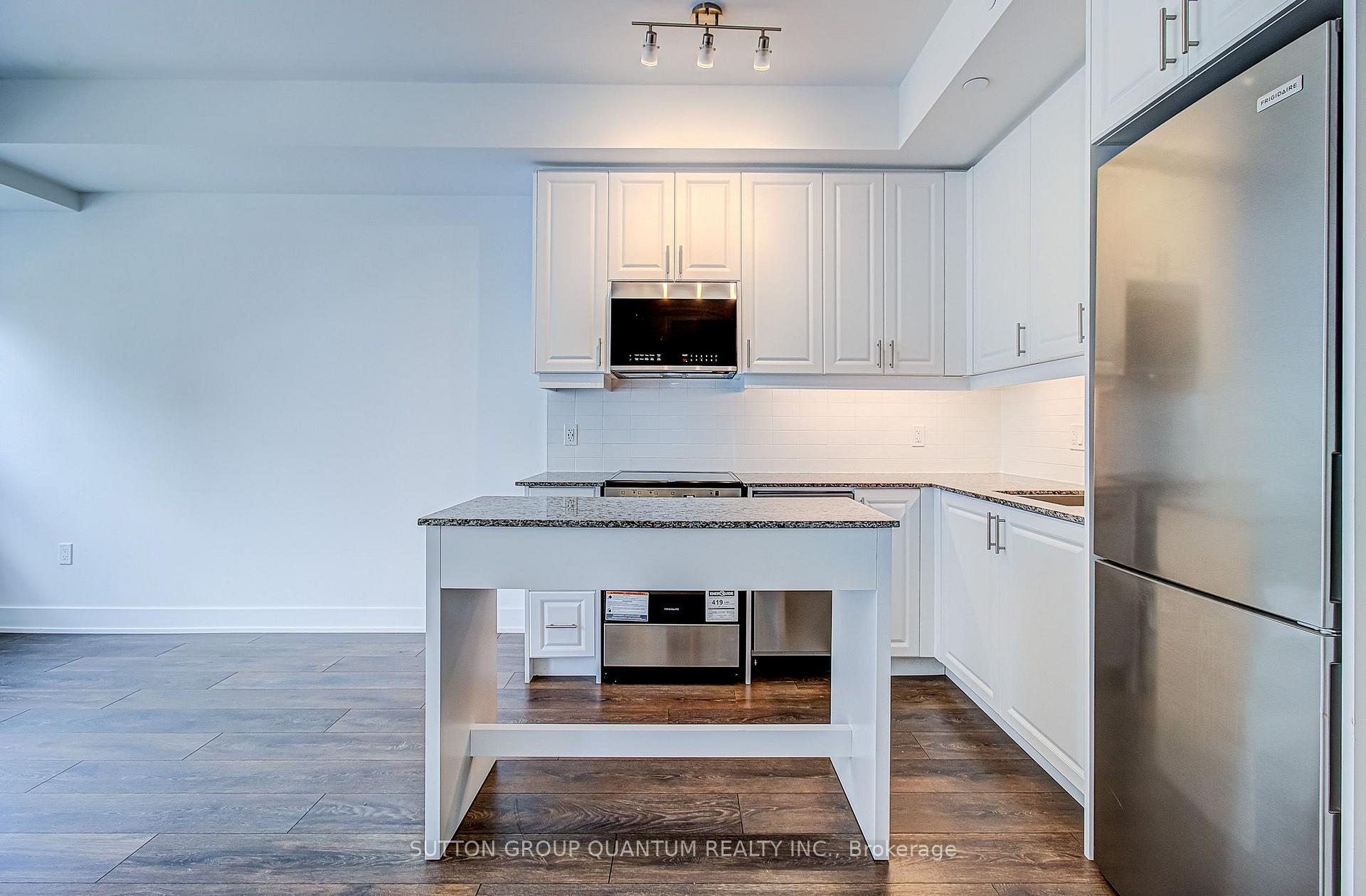 Photo 8 of Unit 506, 2333 Khalsa Gate, Oakville, Westmount — HOMEH
