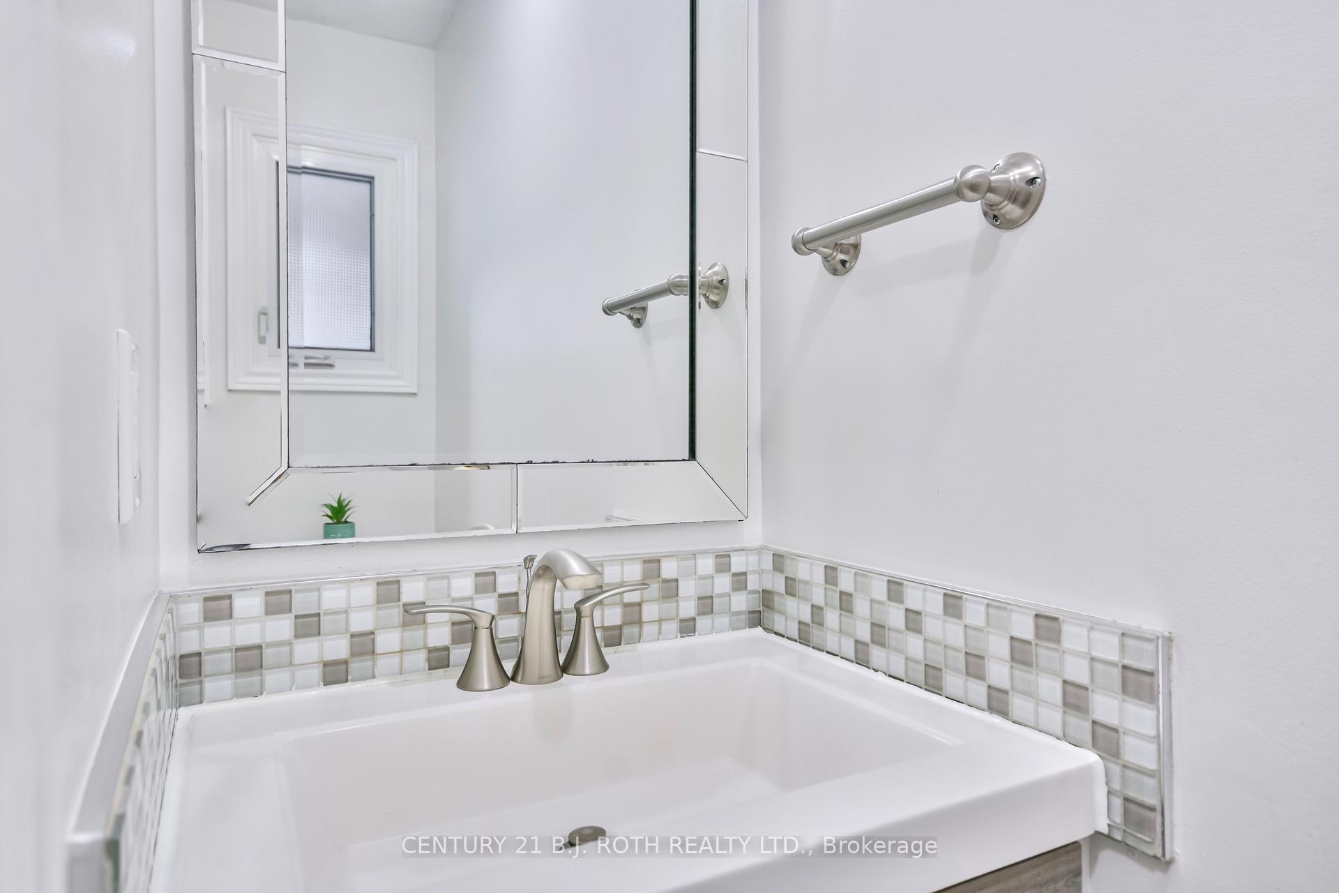 Photo 4 of Unit 43, 165 Kozlov Street, Barrie, West Bayfield — HOMEH