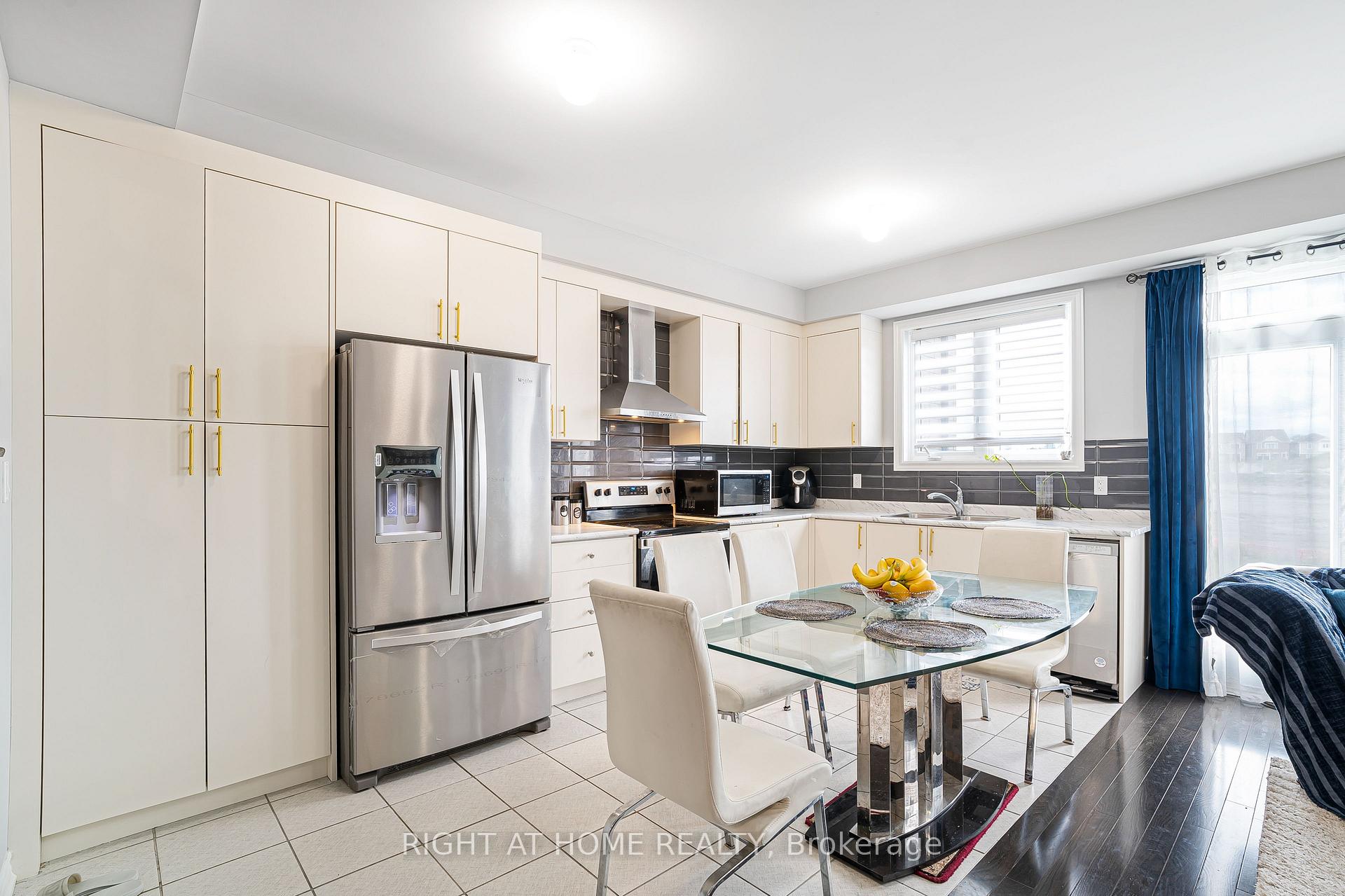 Photo 19 of 192 Closson Drive, Whitby, Rural Whitby — HOMEH