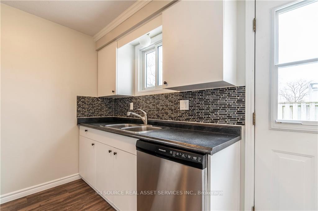 Photo 5 of Unit 45, 205 Carlyle Drive, London, East I — HOMEH