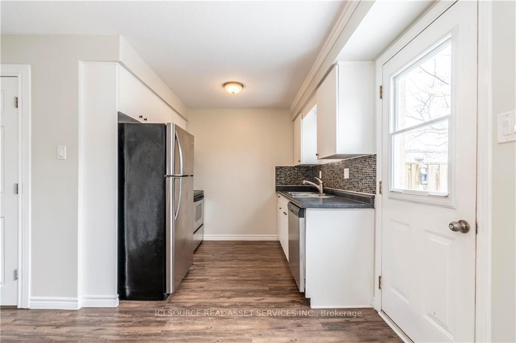 Photo 6 of Unit 45, 205 Carlyle Drive, London, East I — HOMEH