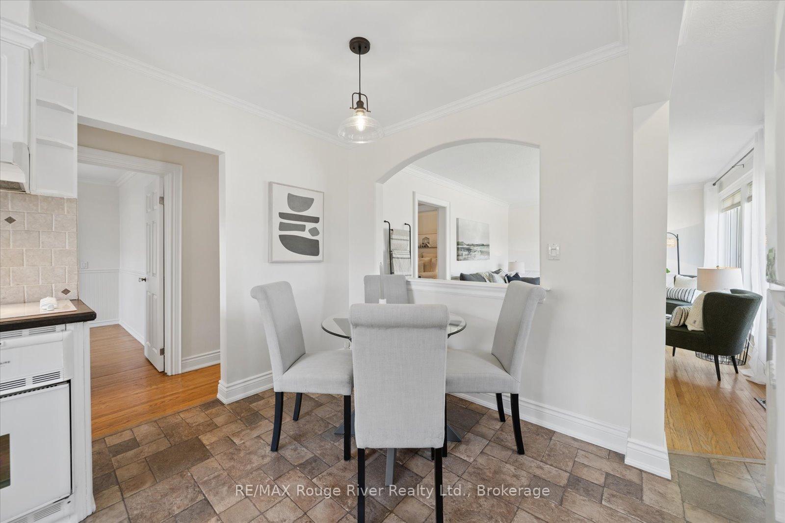 Photo 21 of 702 Gilbert Street W, Whitby, Downtown Whitby — HOMEH