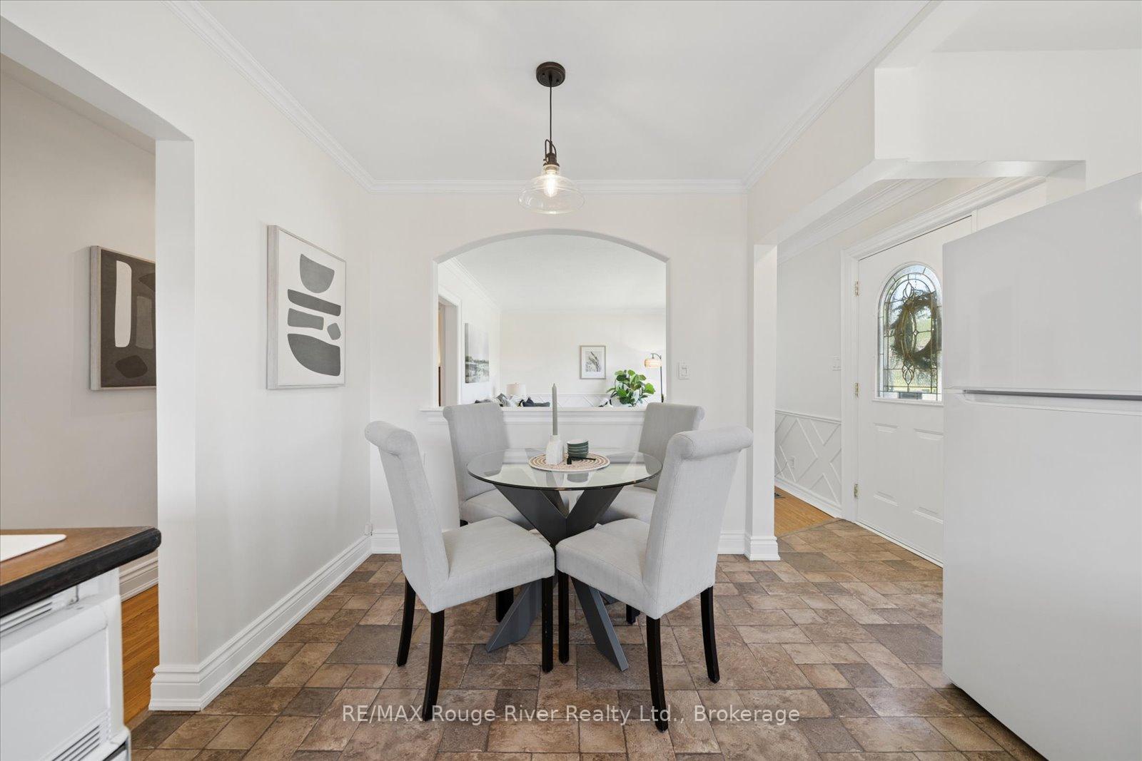 Photo 22 of 702 Gilbert Street W, Whitby, Downtown Whitby — HOMEH