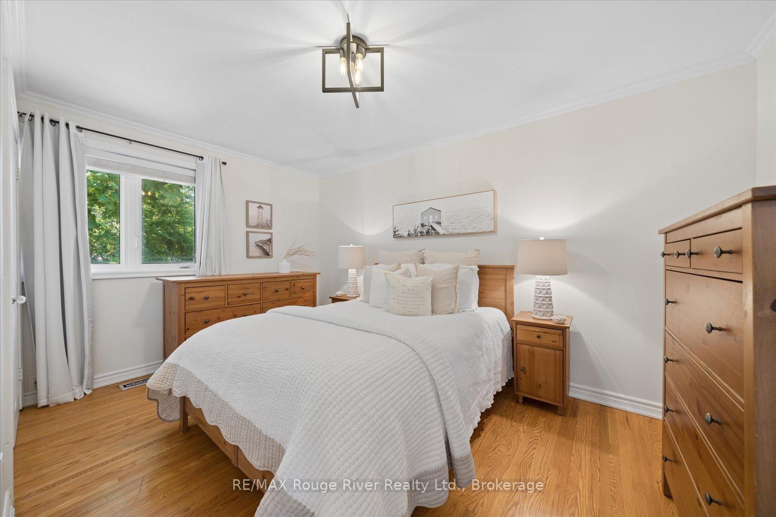 Photo 23 of 702 Gilbert Street W, Whitby, Downtown Whitby — HOMEH