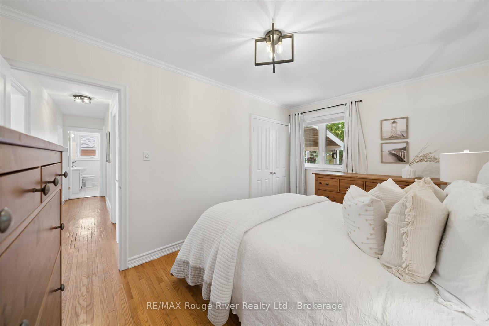 Photo 24 of 702 Gilbert Street W, Whitby, Downtown Whitby — HOMEH