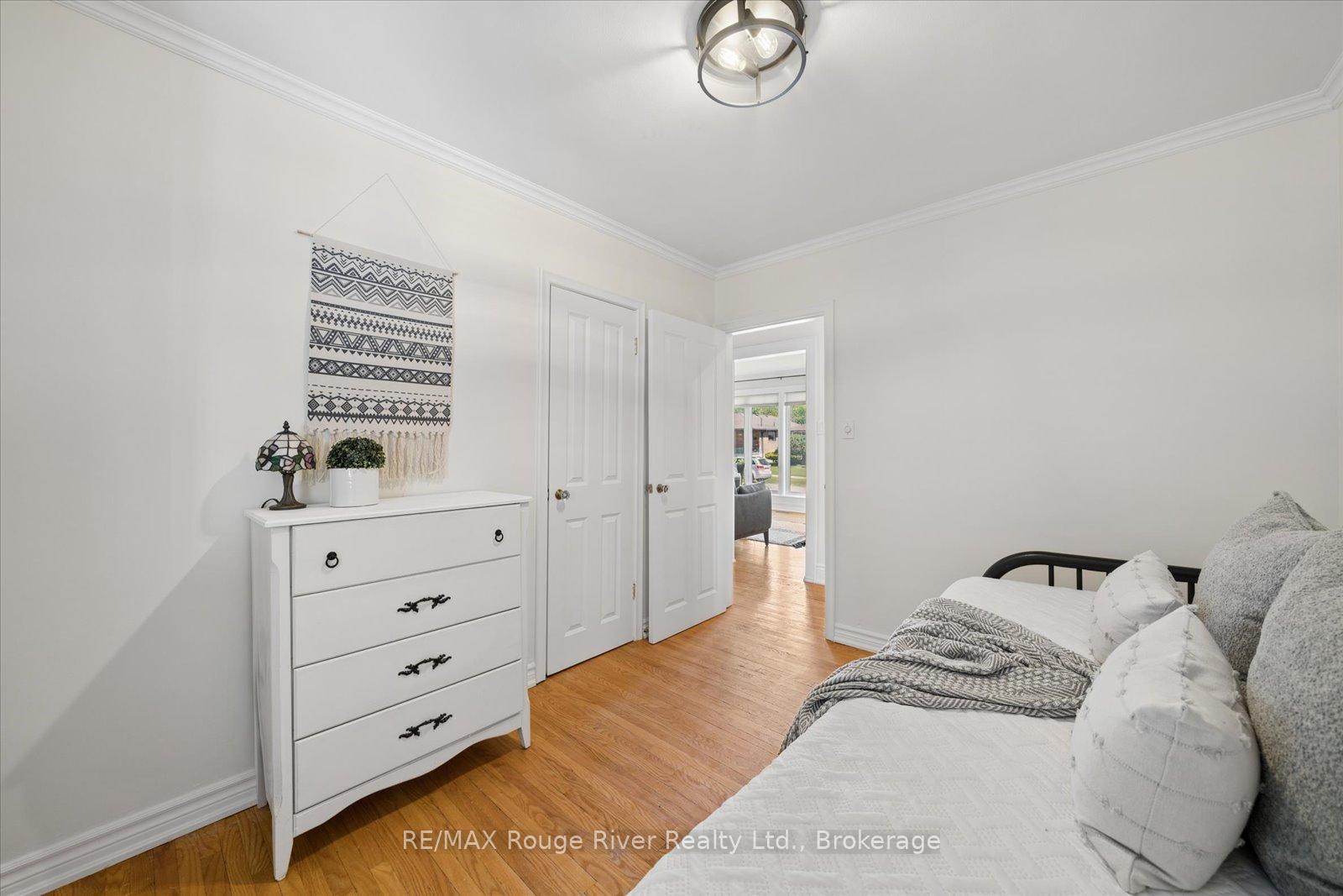 Photo 29 of 702 Gilbert Street W, Whitby, Downtown Whitby — HOMEH