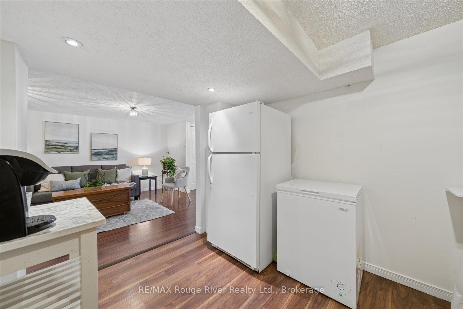 Photo 41 of 702 Gilbert Street W, Whitby, Downtown Whitby — HOMEH