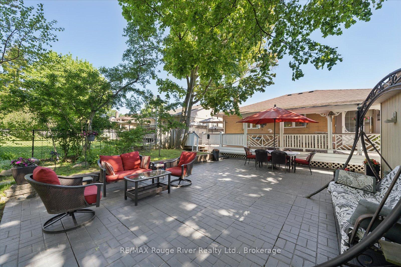 Photo 46 of 702 Gilbert Street W, Whitby, Downtown Whitby — HOMEH