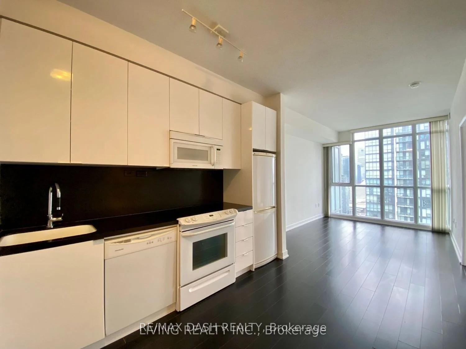 Photo 5 of Unit 2003, 15 Iceboat Terrace, Toronto, Waterfront Communities — HOMEH