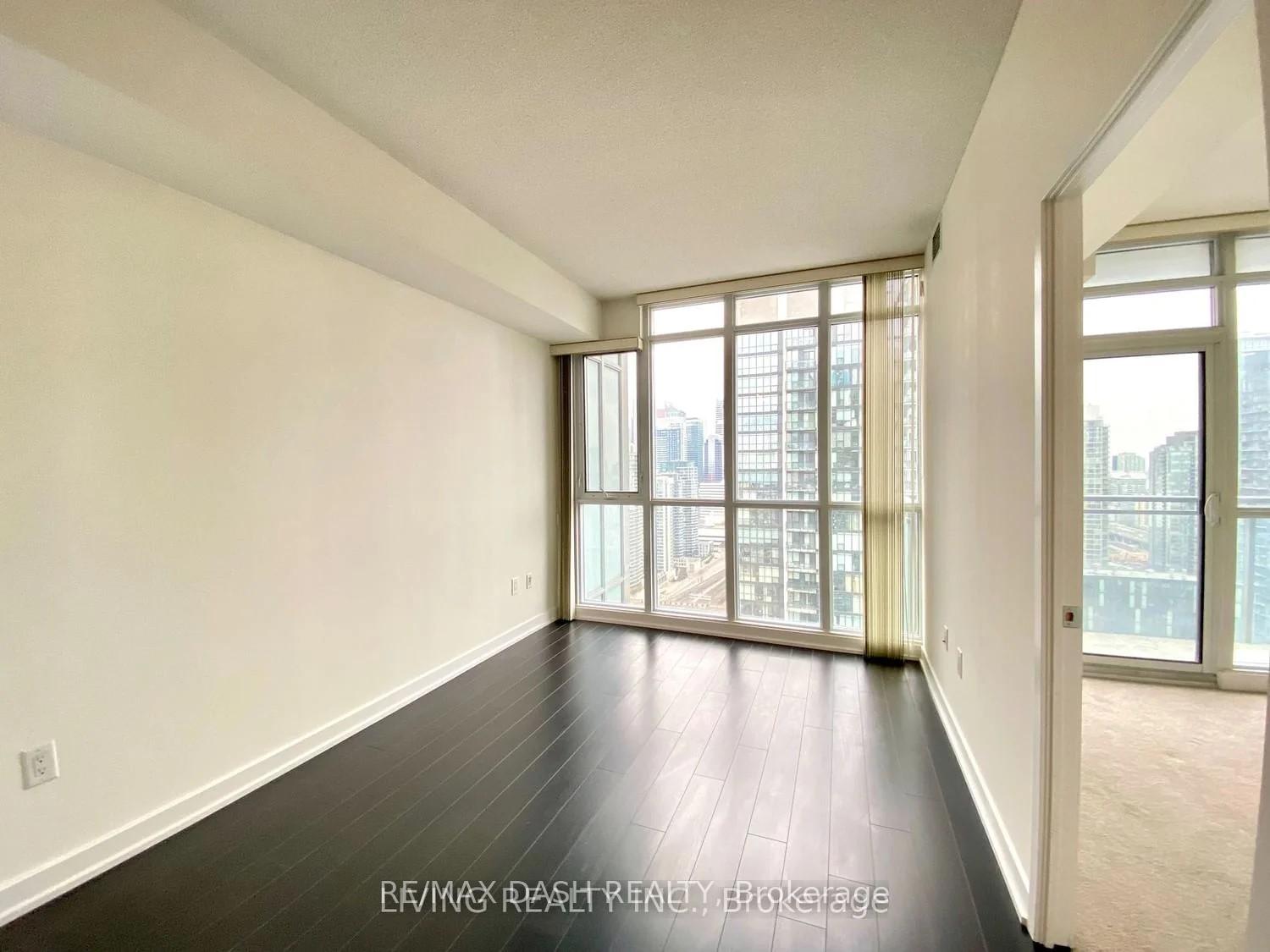 Photo 7 of Unit 2003, 15 Iceboat Terrace, Toronto, Waterfront Communities — HOMEH