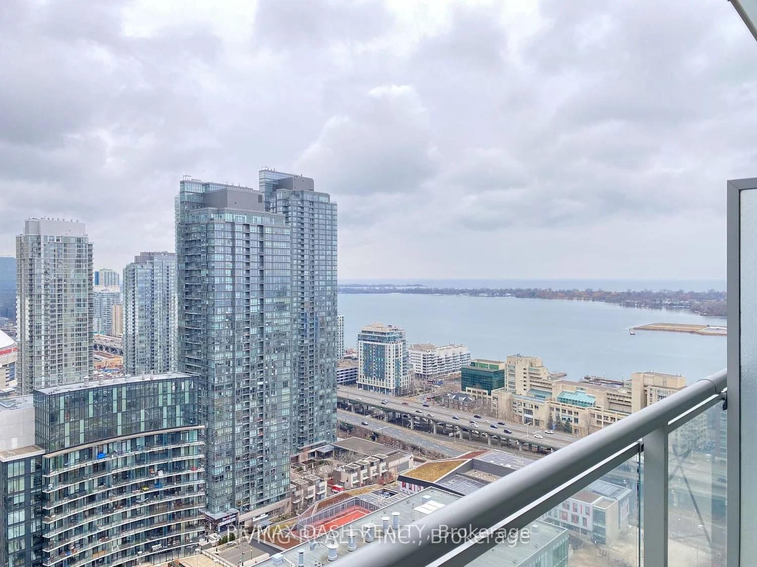 Photo 11 of Unit 2003, 15 Iceboat Terrace, Toronto, Waterfront Communities — HOMEH