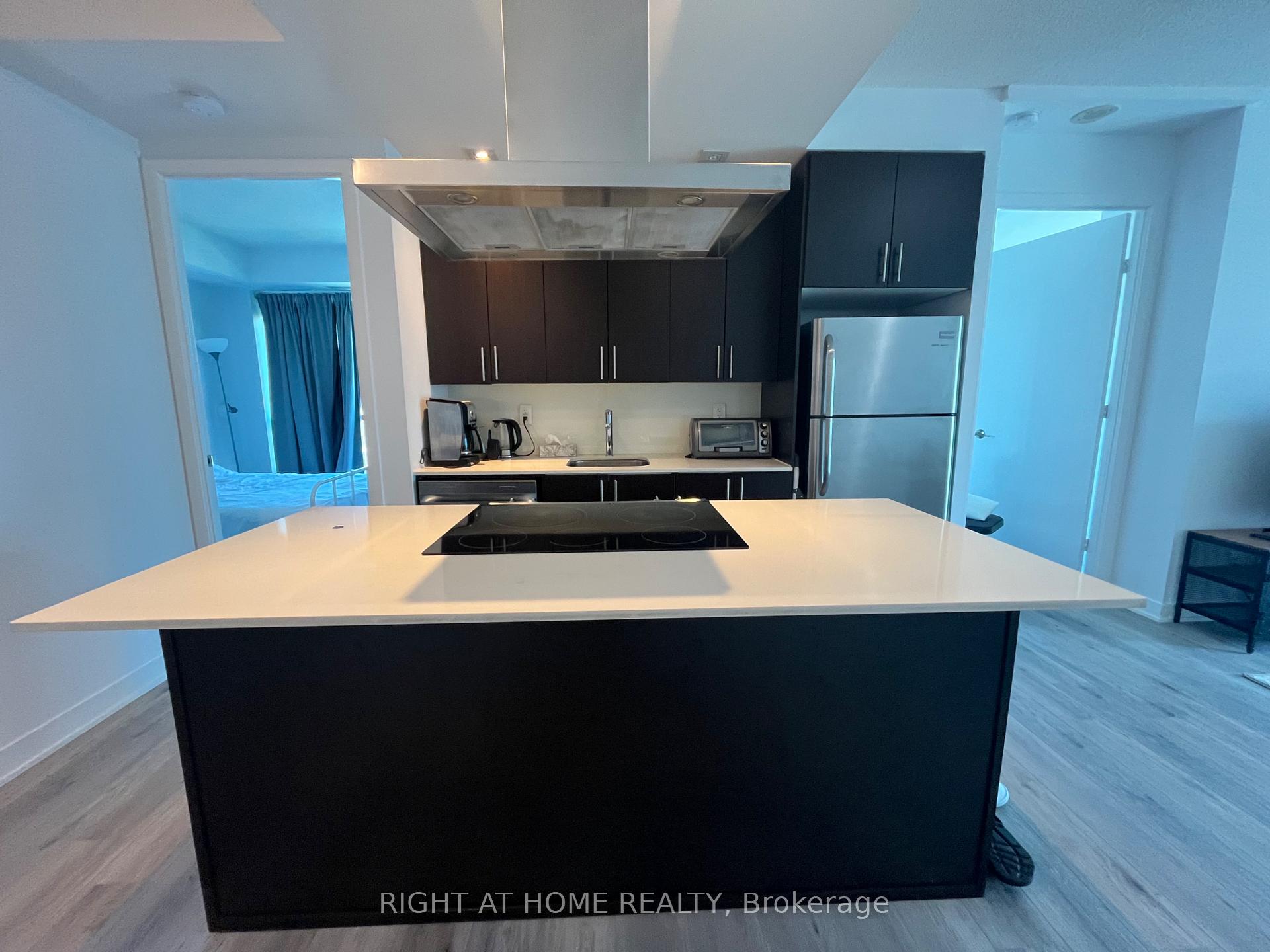 Photo 4 of 165 Legion Road, Etobicoke, Mimico — HOMEH
