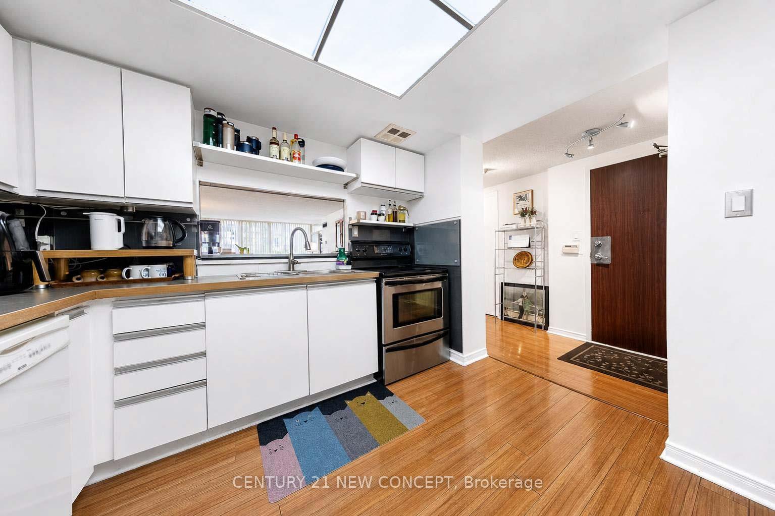 Photo 13 of Unit 101, 5765 Yonge Street, North York, Newtonbrook East — HOMEH