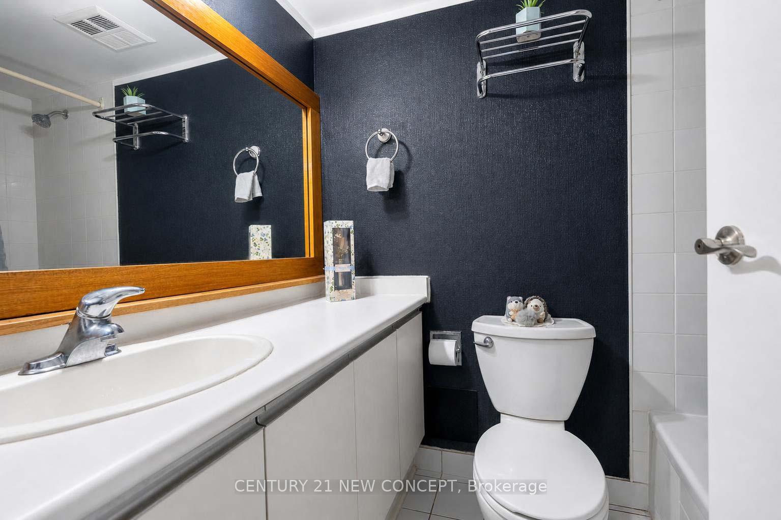 Photo 24 of Unit 101, 5765 Yonge Street, North York, Newtonbrook East — HOMEH