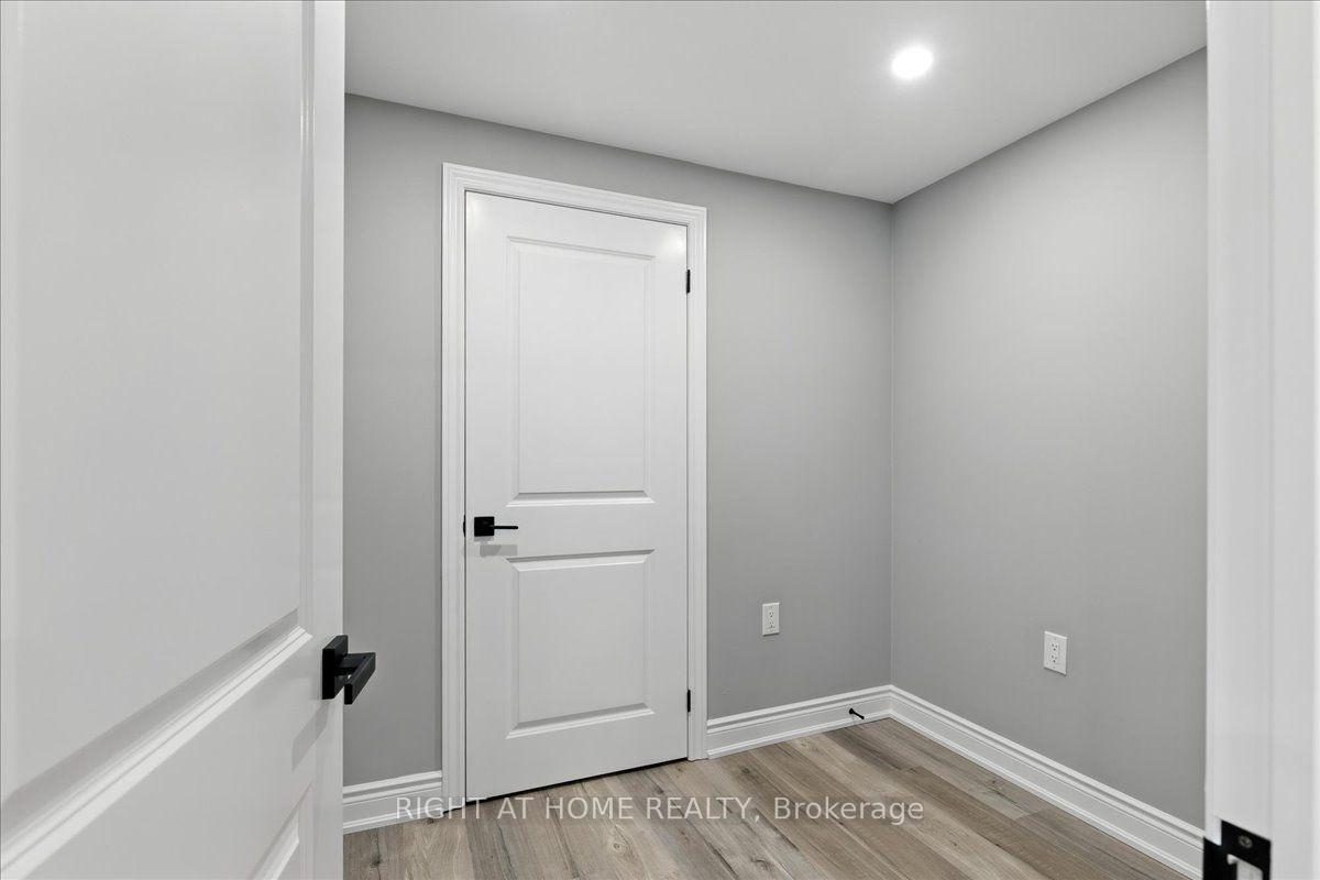 Photo 7 of 1 Lorilee Crescent, Kitchener, Forest Heights — HOMEH