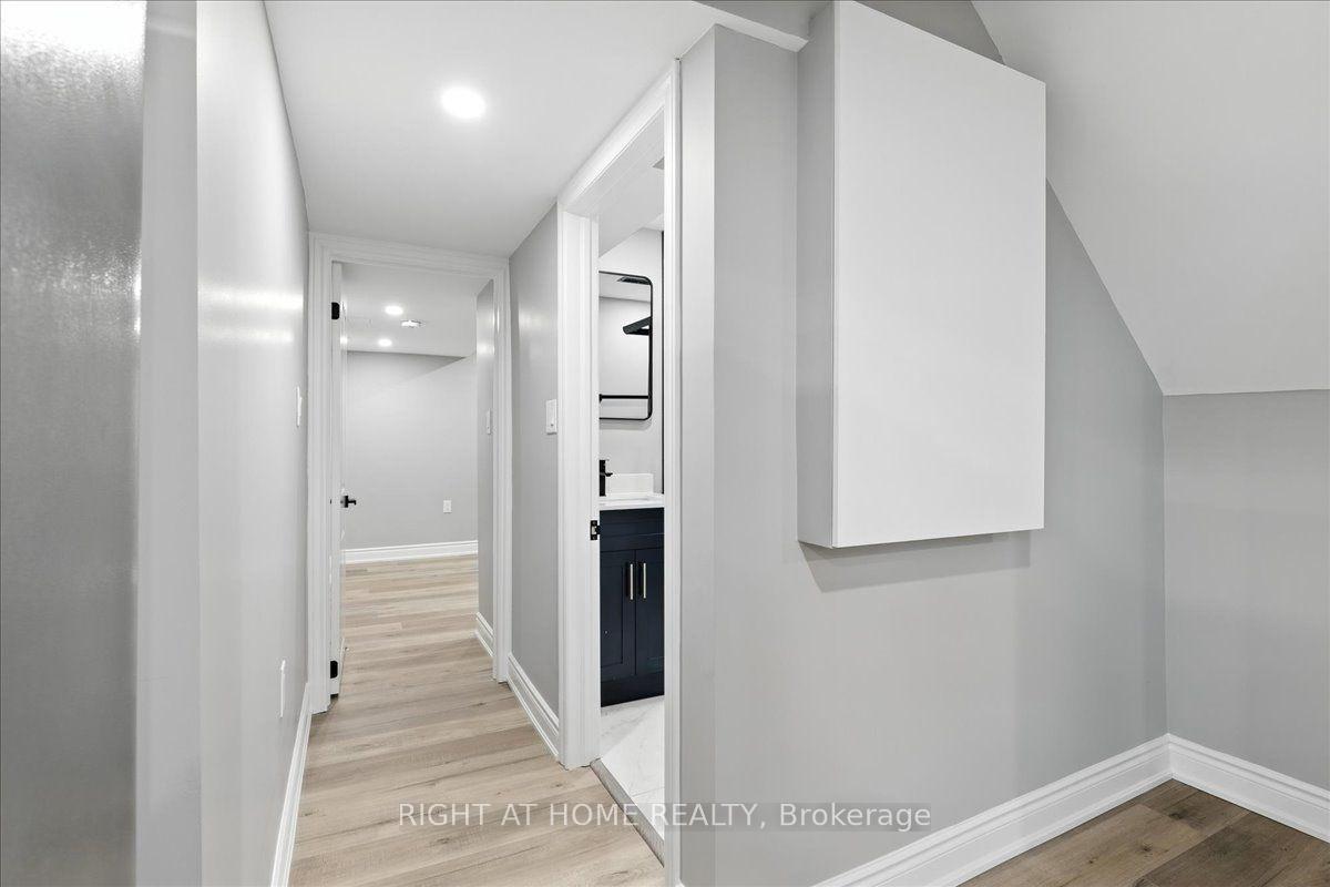 Photo 8 of 1 Lorilee Crescent, Kitchener, Forest Heights — HOMEH