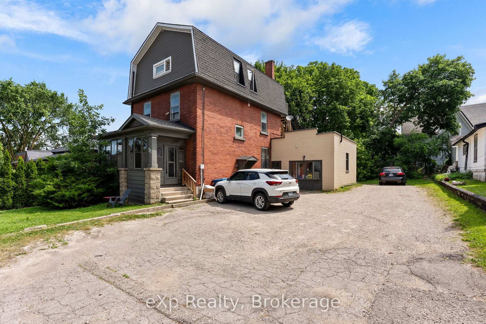 Photo of 31 Waterloo Street S