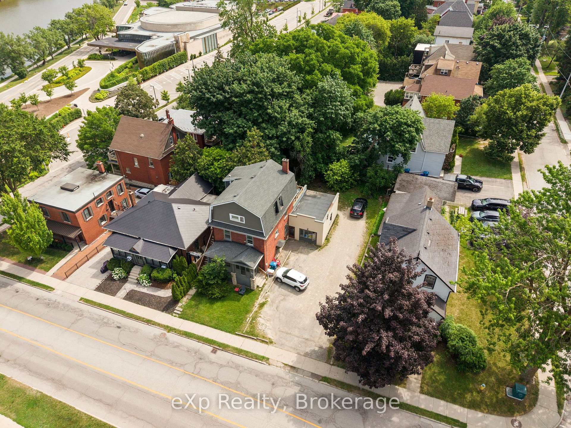 Photo 6 of 31 Waterloo Street S, Stratford — HOMEH