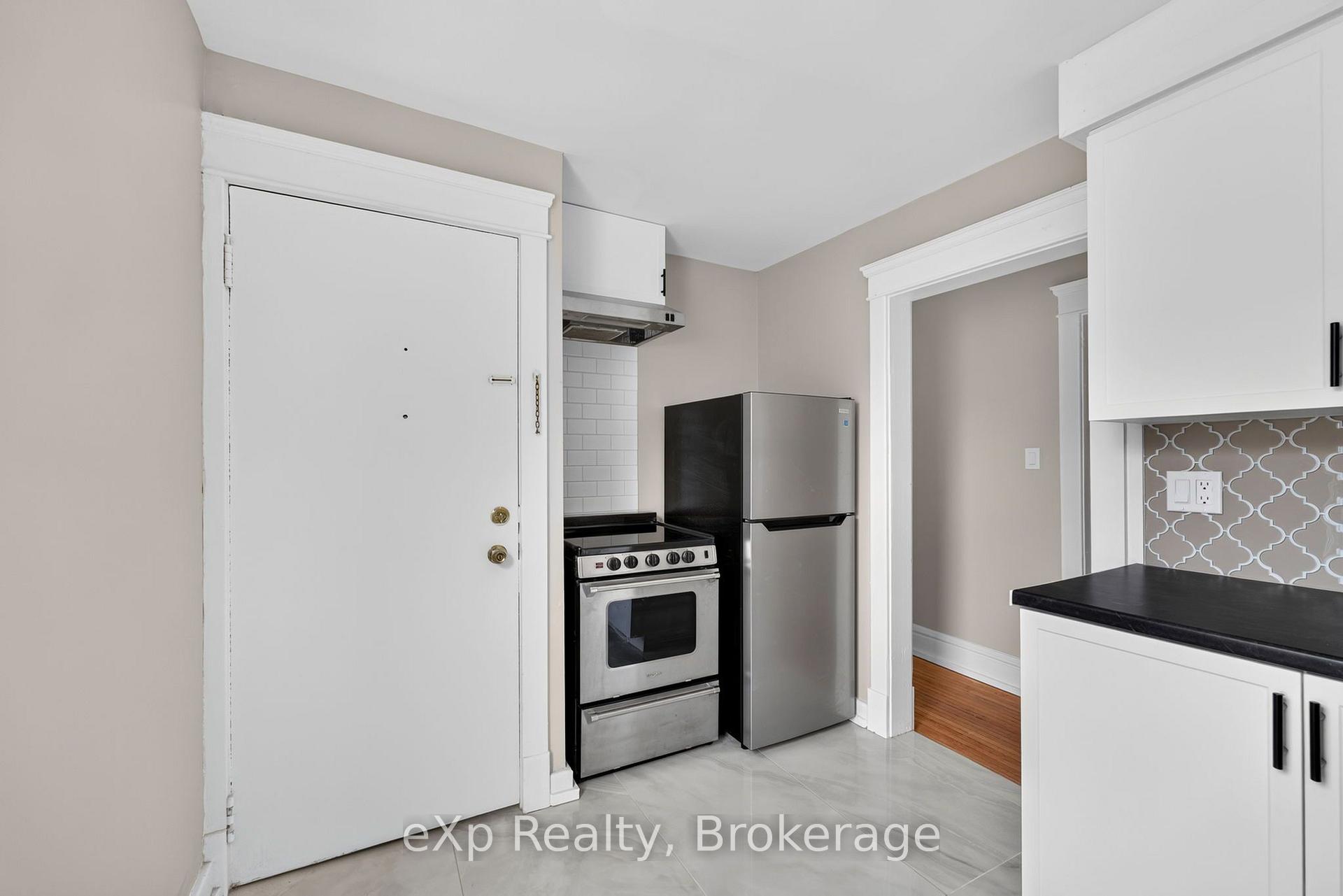 Photo 8 of 31 Waterloo Street S, Stratford — HOMEH