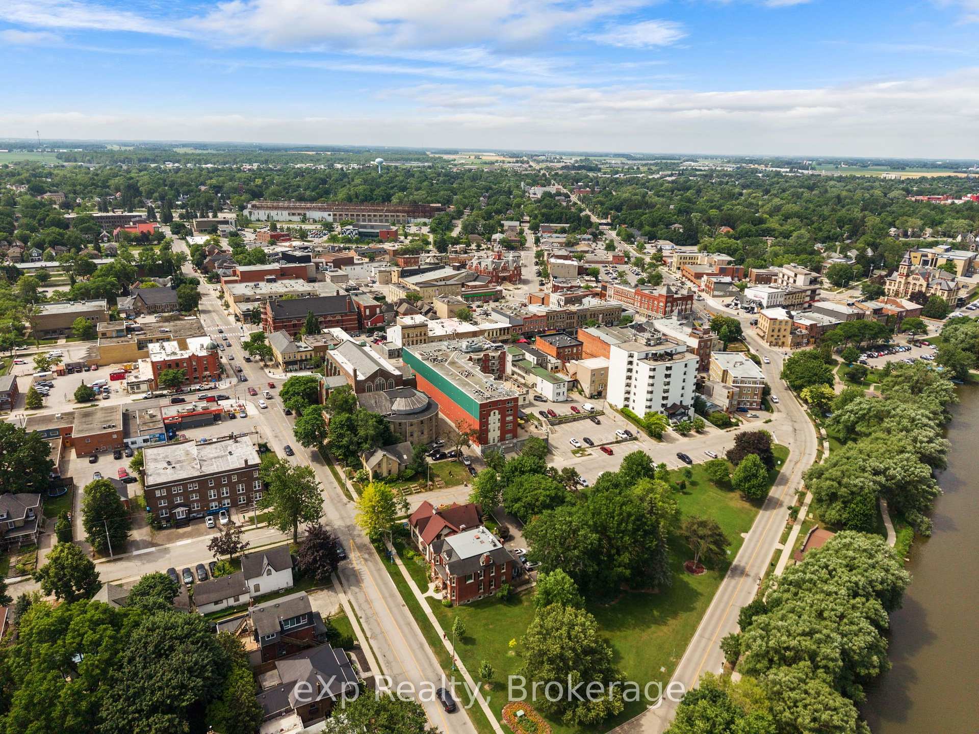 Photo 20 of 31 Waterloo Street S, Stratford — HOMEH