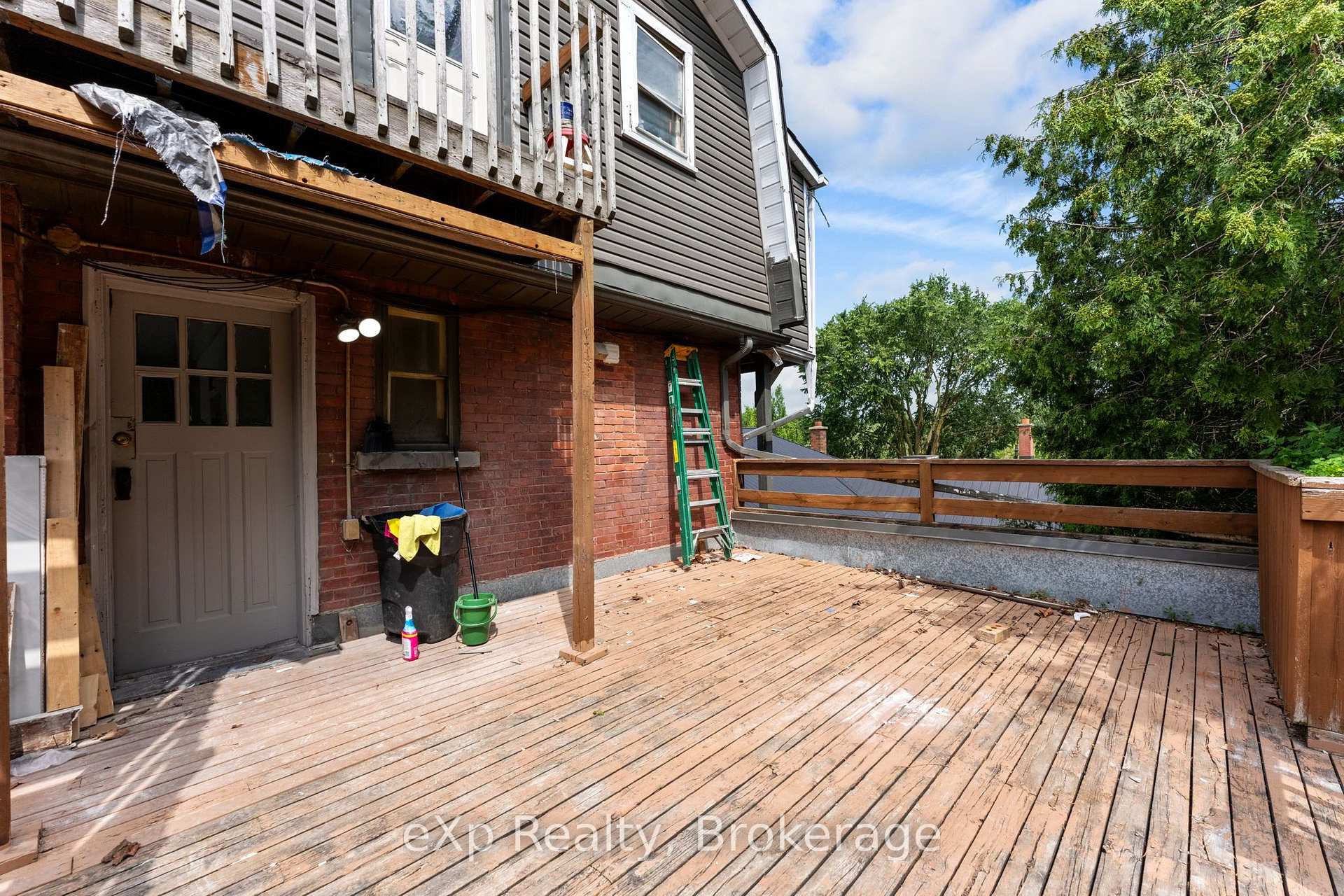 Photo 22 of 31 Waterloo Street S, Stratford — HOMEH
