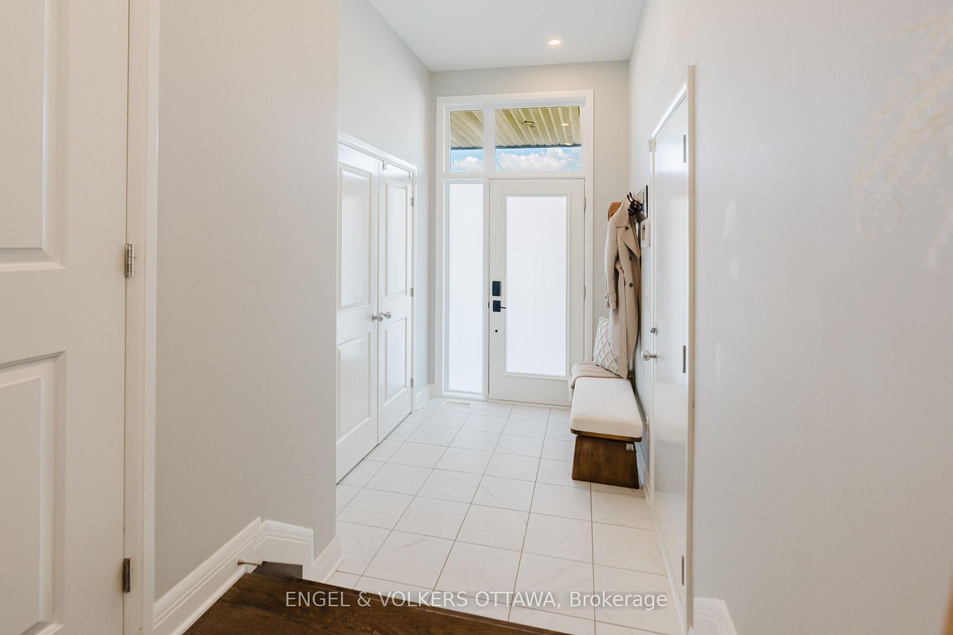 Photo 3 of 512 Chene Way, Ottawa, CFB Rockcliffe and Area — HOMEH