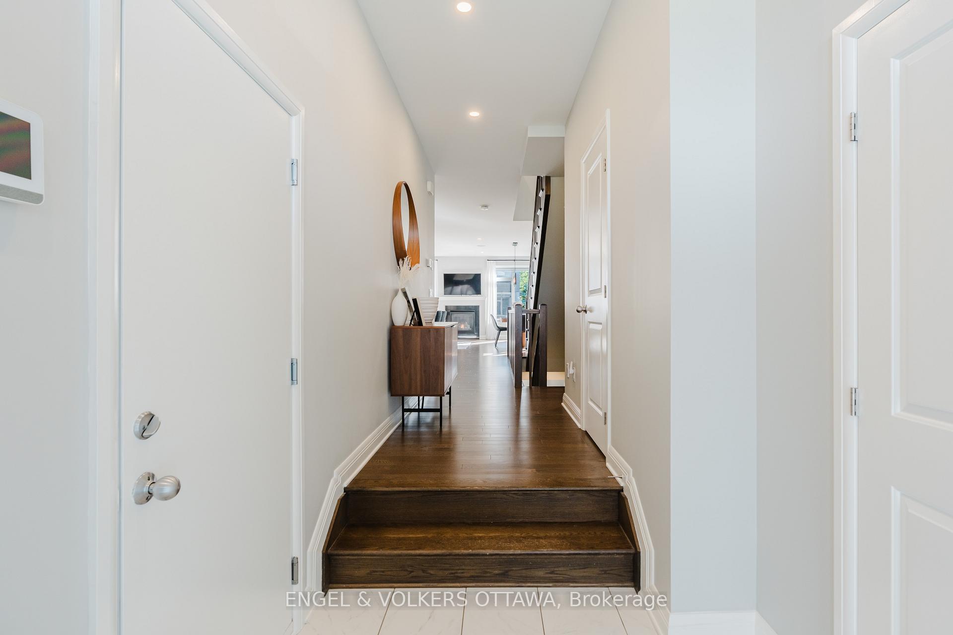 Photo 5 of 512 Chene Way, Ottawa, CFB Rockcliffe and Area — HOMEH