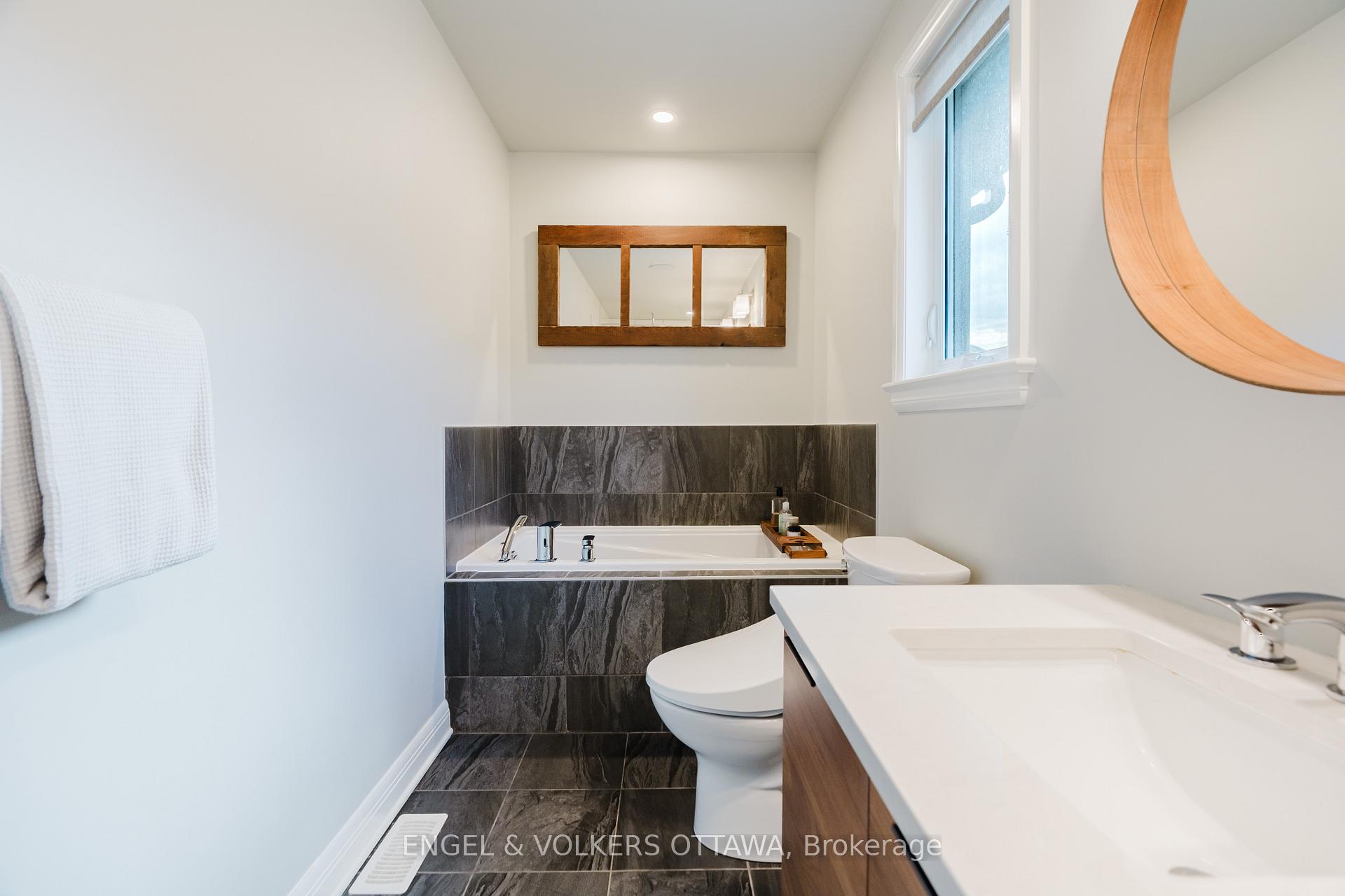 Photo 24 of 512 Chene Way, Ottawa, CFB Rockcliffe and Area — HOMEH