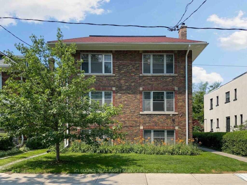 Photo 2 of Unit 5, 12 Kendal Avenue, Toronto, The Annex — HOMEH