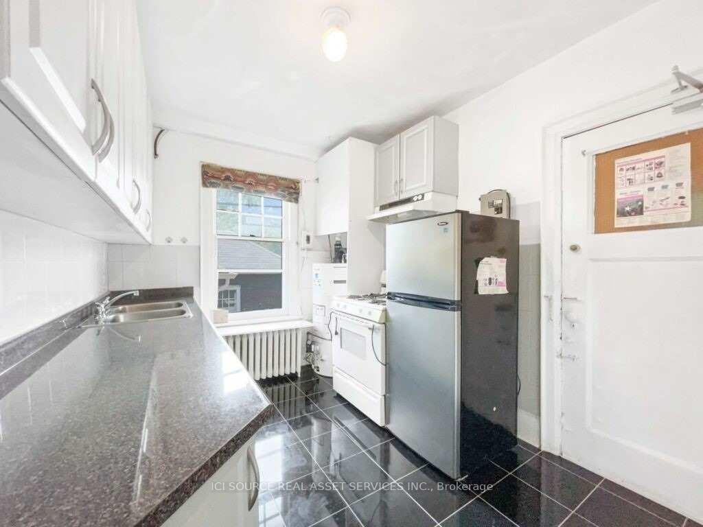 Photo 19 of Unit 5, 12 Kendal Avenue, Toronto, The Annex — HOMEH