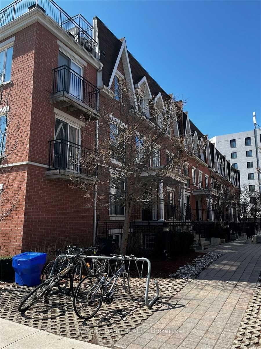 Front of Unit 722, 10 Laidlaw Street
