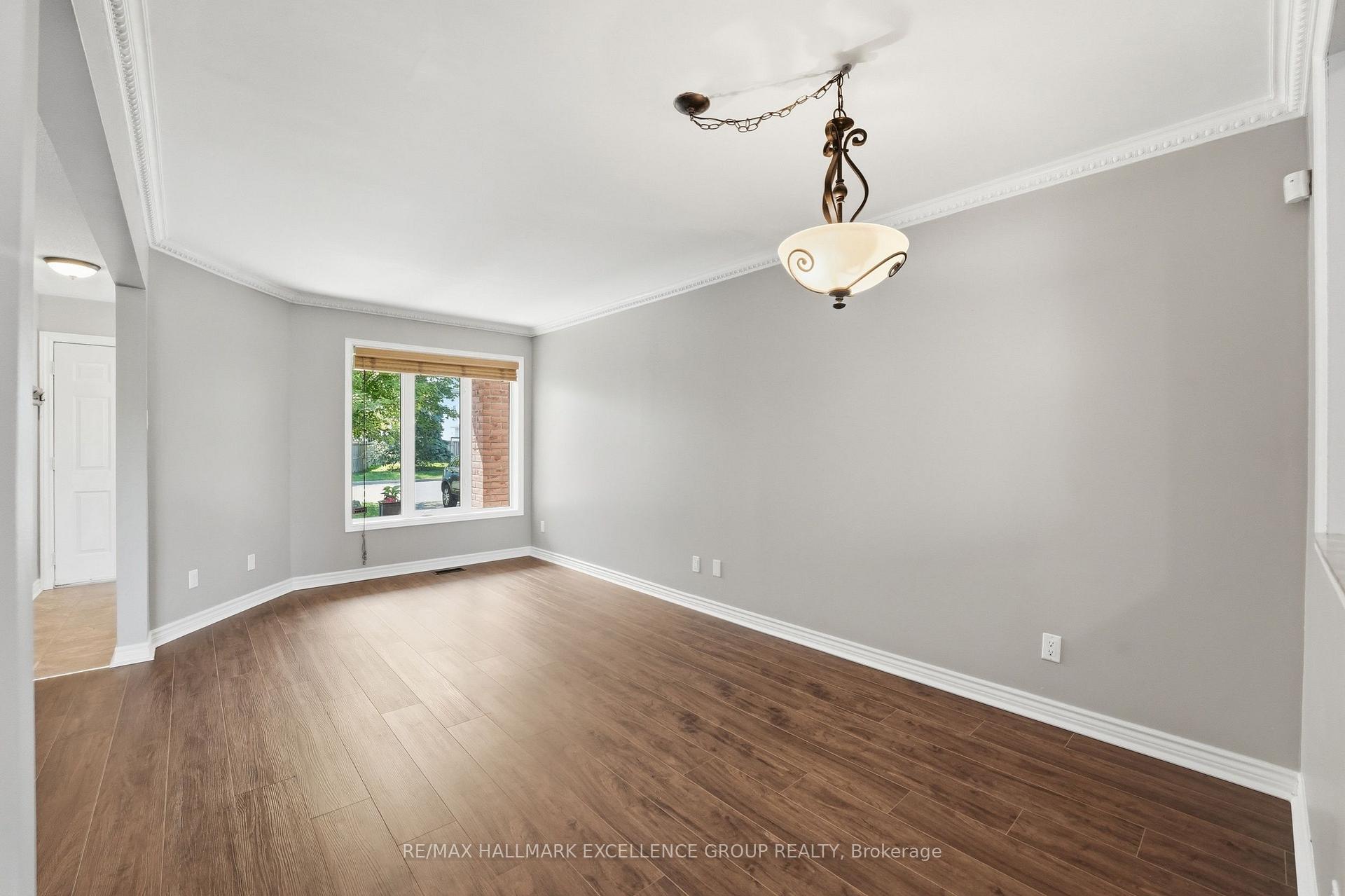 Photo 10 of 887 Nesting Way, Ottawa, Fallingbrook/Gardenway South — HOMEH