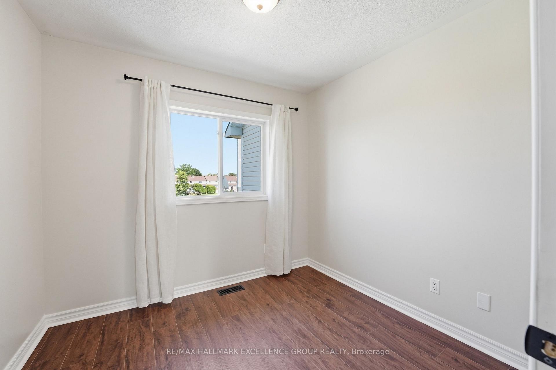 Photo 31 of 887 Nesting Way, Ottawa, Fallingbrook/Gardenway South — HOMEH