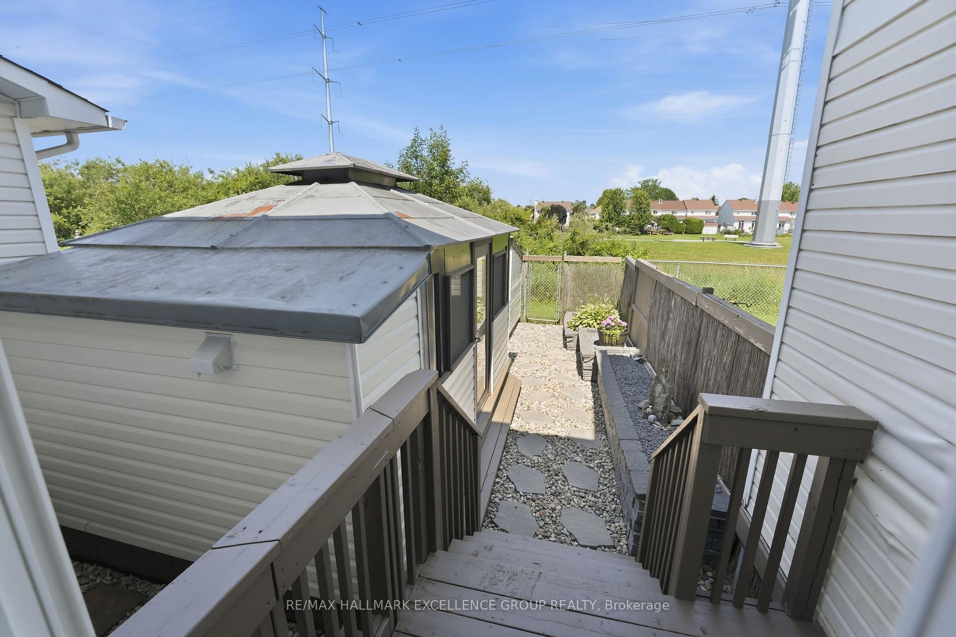 Photo 40 of 887 Nesting Way, Ottawa, Fallingbrook/Gardenway South — HOMEH