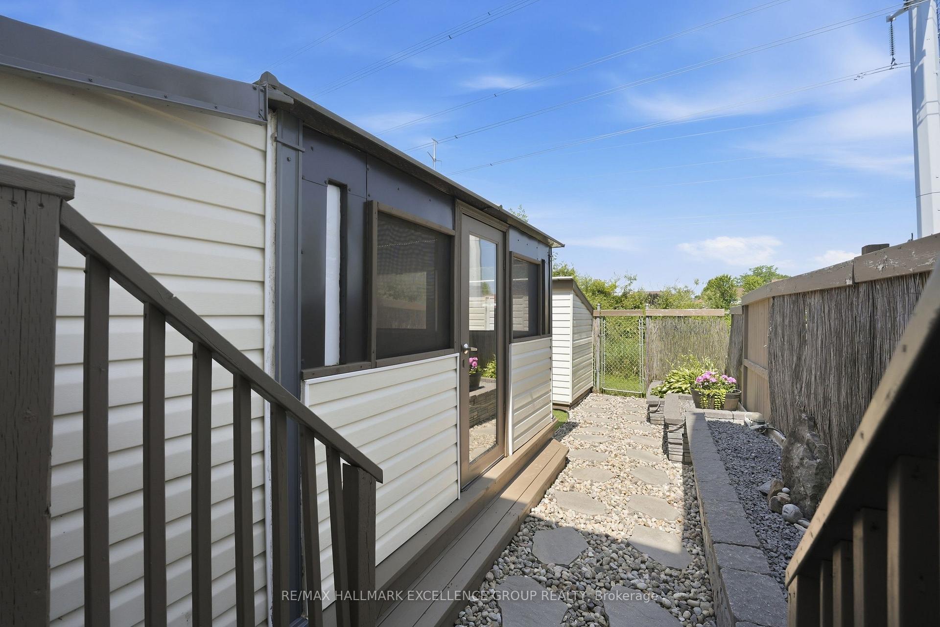 Photo 41 of 887 Nesting Way, Ottawa, Fallingbrook/Gardenway South — HOMEH