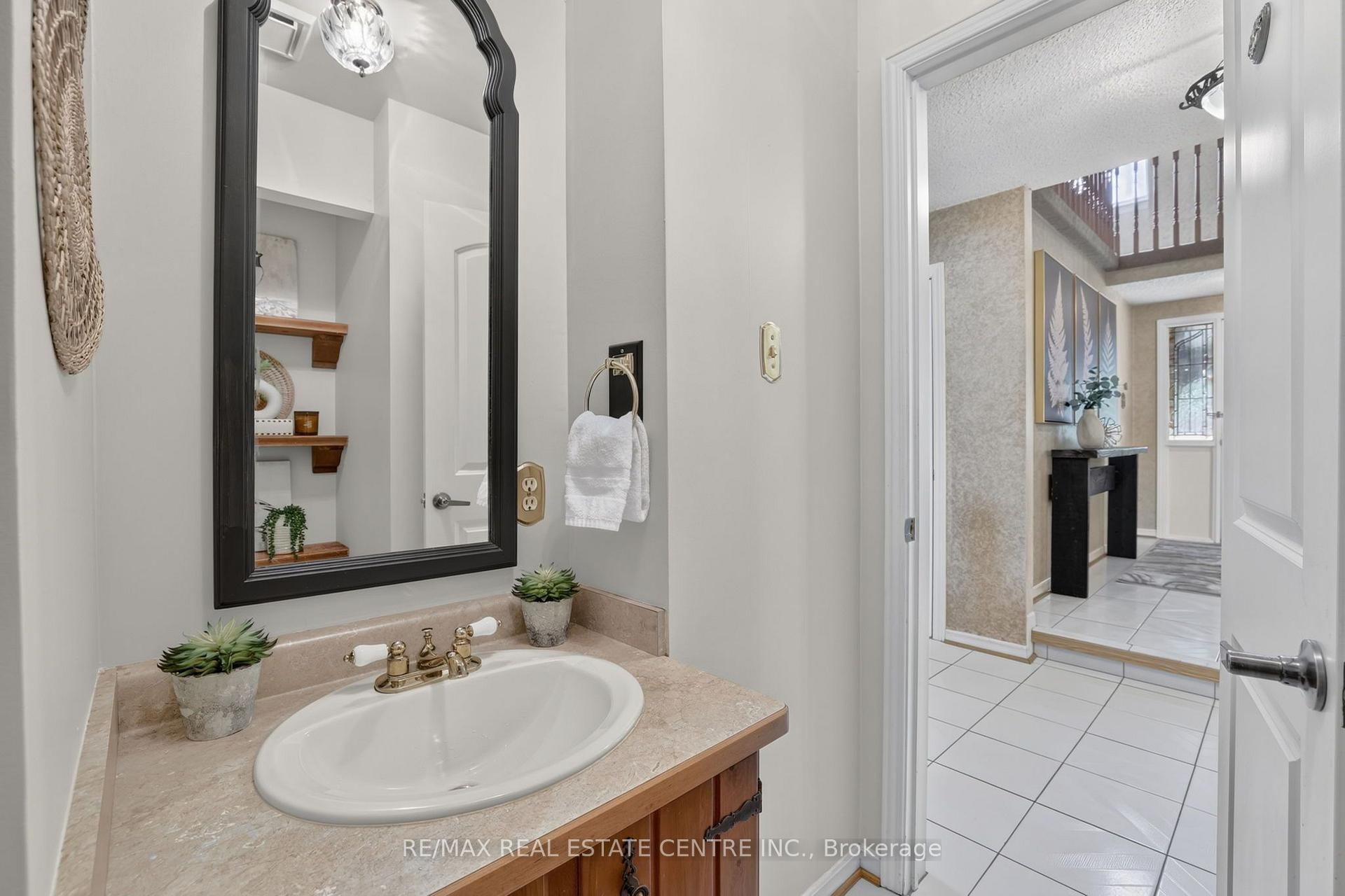 Photo 25 of 324 Hersey Crescent, Caledon, Bolton North — HOMEH