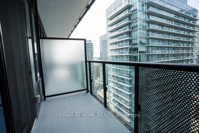 Photo 7 of Unit 3003, 117 Broadway Avenue, Toronto, Mount Pleasant West — HOMEH