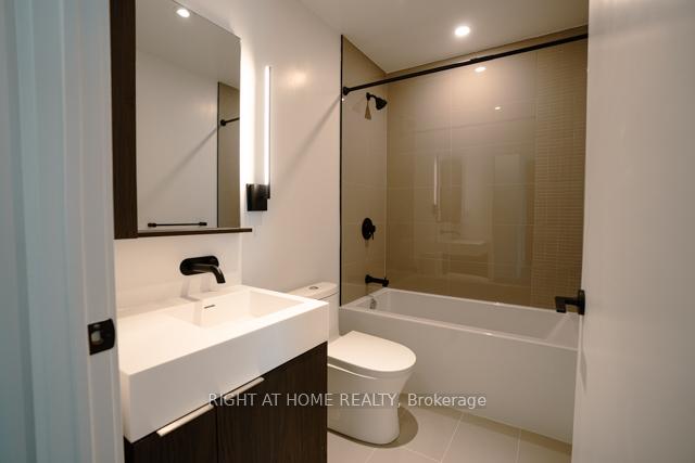 Photo 9 of Unit 3003, 117 Broadway Avenue, Toronto, Mount Pleasant West — HOMEH