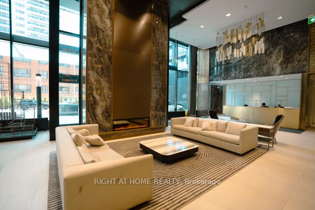 Photo 12 of Unit 3003, 117 Broadway Avenue, Toronto, Mount Pleasant West — HOMEH