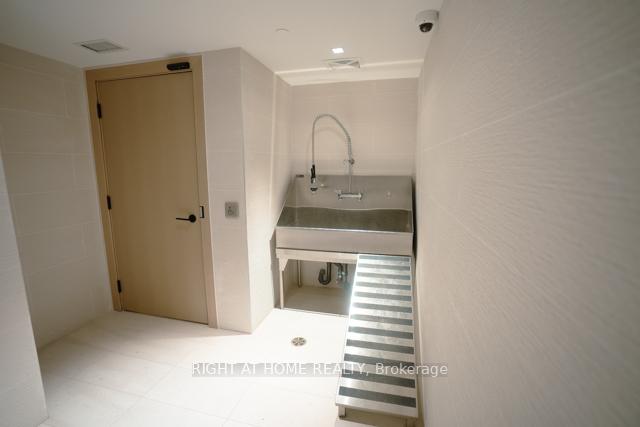 Photo 13 of Unit 3003, 117 Broadway Avenue, Toronto, Mount Pleasant West — HOMEH