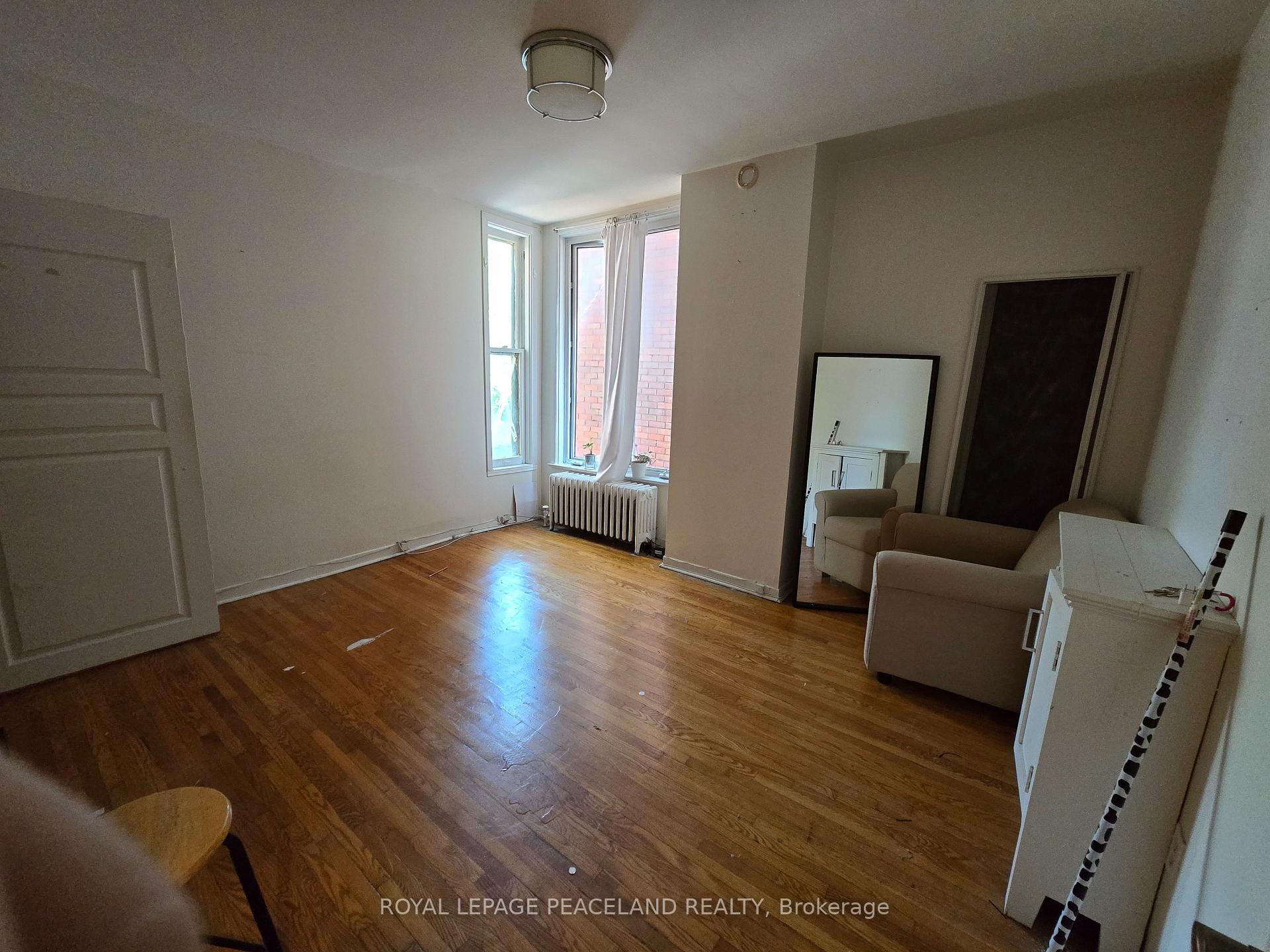 Photo 5 of Unit 2nd Flr, 61 Madison Avenue, Toronto, The Annex — HOMEH