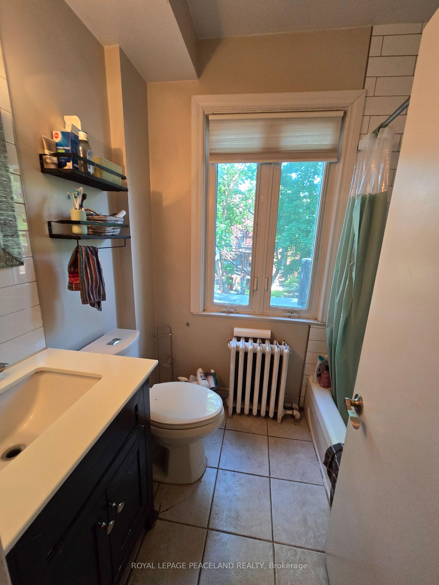 Photo 10 of Unit 2nd Flr, 61 Madison Avenue, Toronto, The Annex — HOMEH